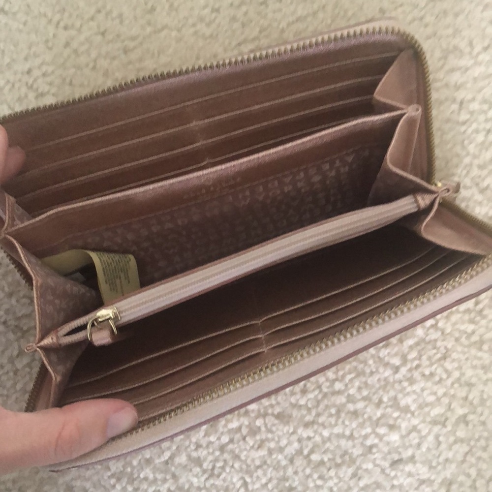 Kate Spade Wallet - Picture 2 of 5